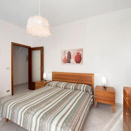 Trilocale Mazzini Con 2 Balconi Lejlighed Varazze Eksteriør billede